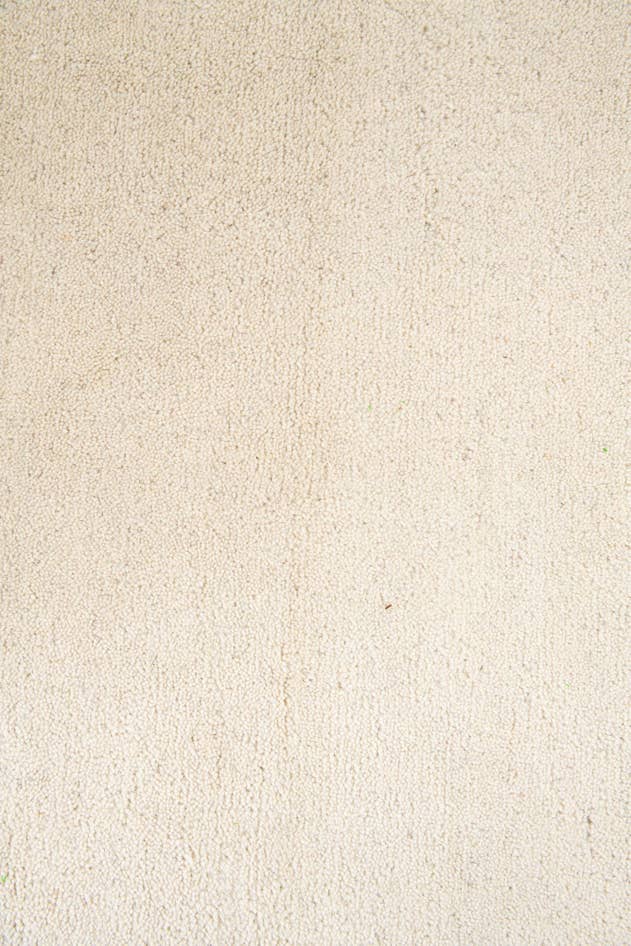 Detail image of 4' 1 x 6' Hand Knotted Gabbeh Wool Rug