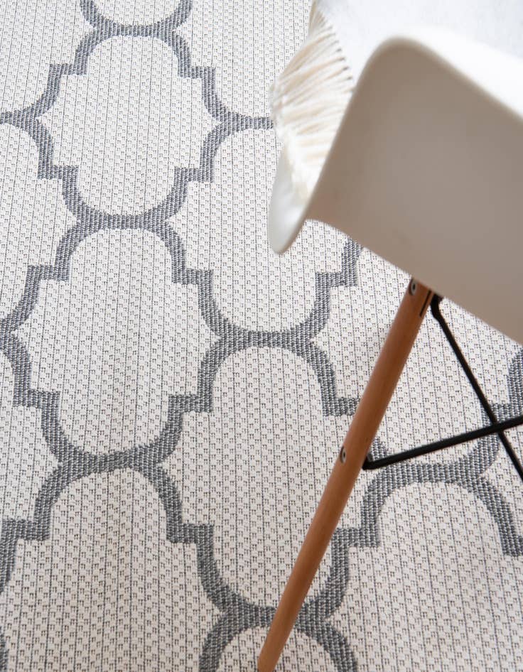 Detail image of 4' 2 x 6' Georgia Rug