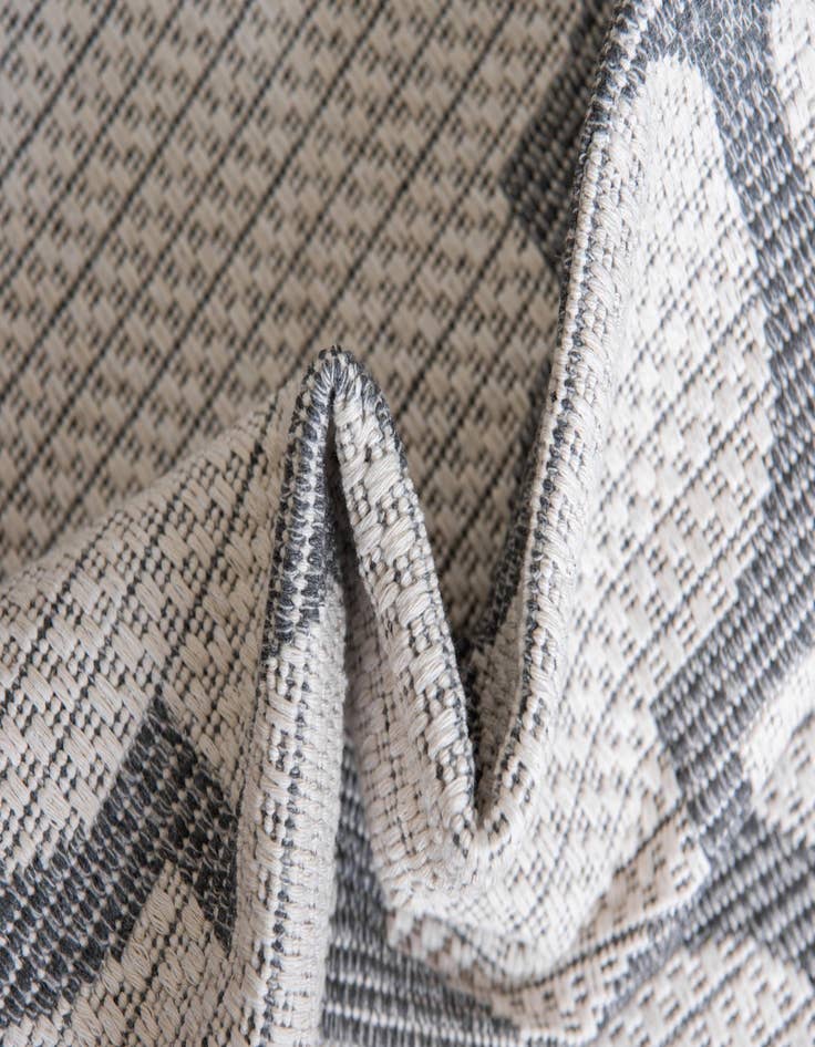 Detail image of 4' 2 x 6' Georgia Rug