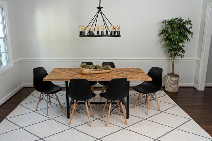 Detail image of 7' 5 x 10' Georgia Rug