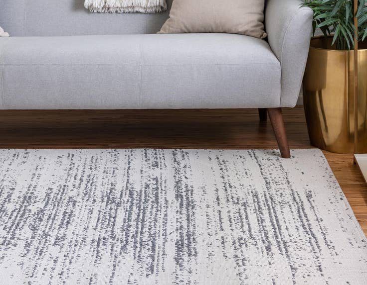 Detail image of 6' 4 x 9' Georgia Rug