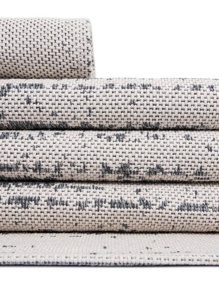 Detail image of 6' 4 x 9' Georgia Rug