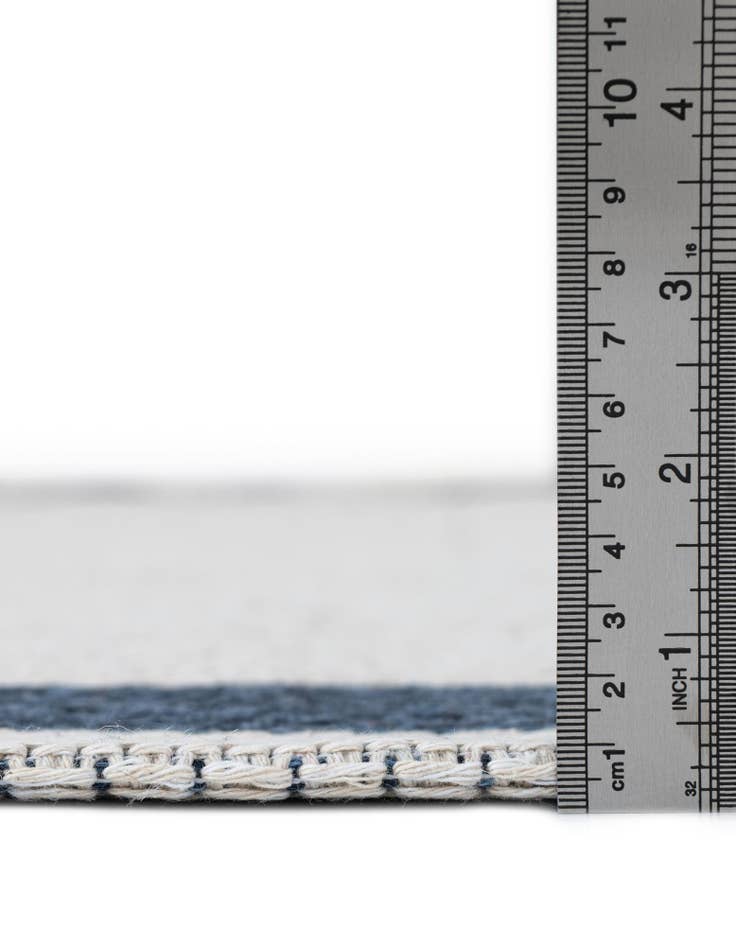 Detail image of 4' 2 x 6' Georgia Rug