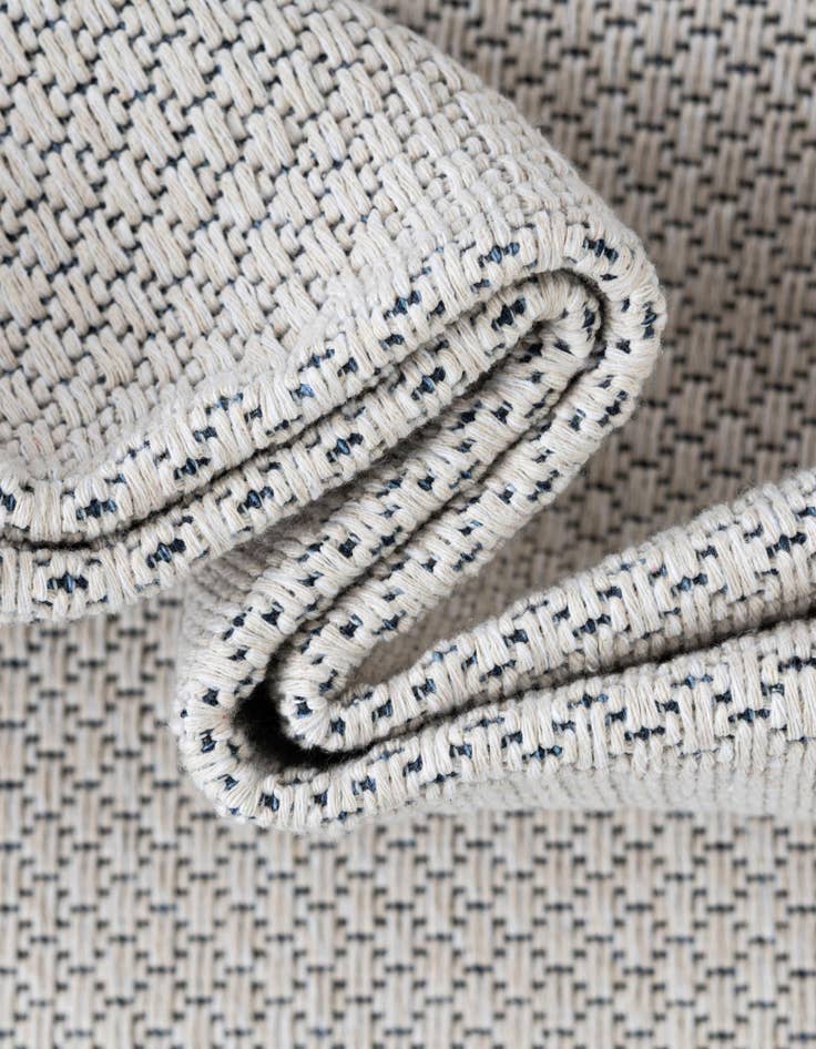 Detail image of 4' 2 x 6' Georgia Rug