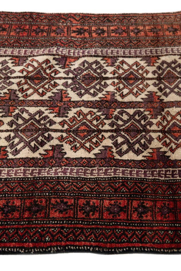 Detail image of 2' 5 x 4' 4 Hamedan Wool Rug