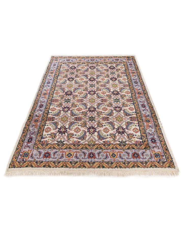 Detail image of 4' 1 x 6' 1 Hand Knotted Hamedan Wool Rug