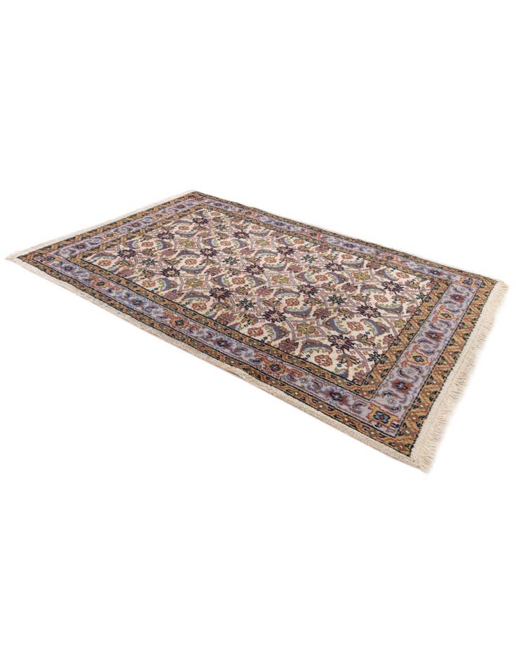 Detail image of 4' 1 x 6' 1 Hand Knotted Hamedan Wool Rug