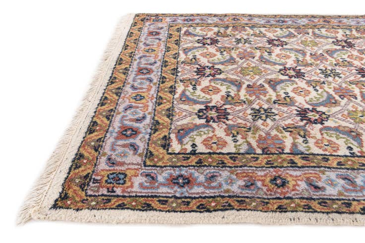 Detail image of 4' 1 x 6' 1 Hand Knotted Hamedan Wool Rug