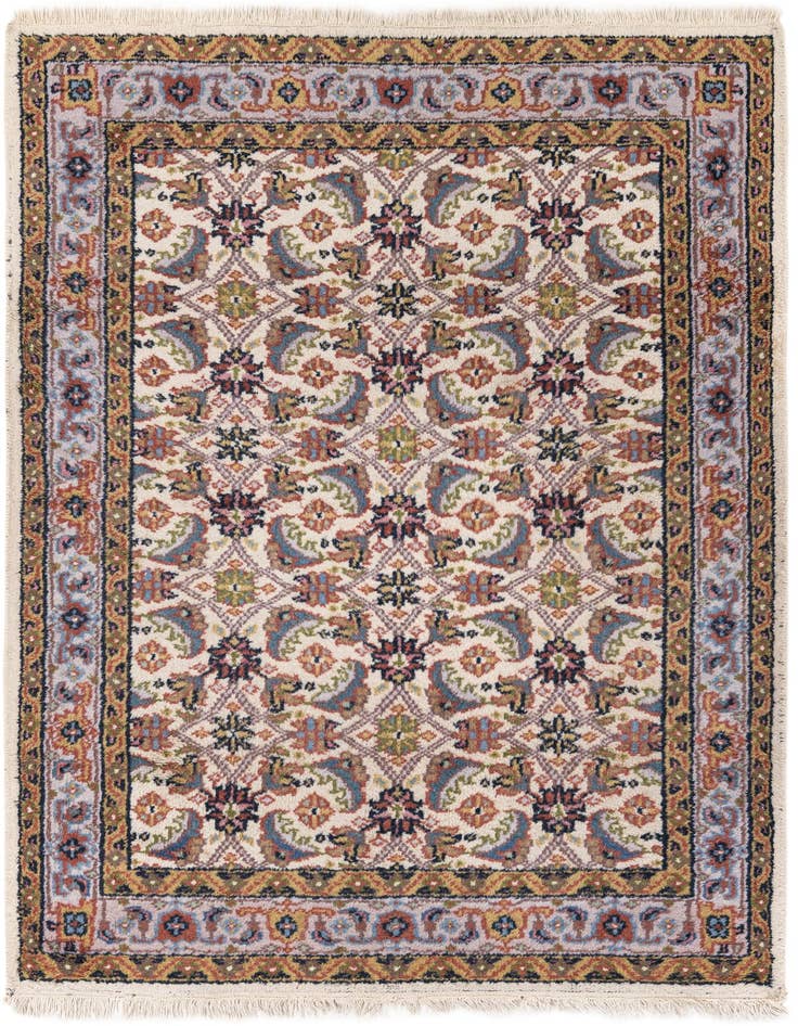 Detail image of 4' 1 x 6' 1 Hand Knotted Hamedan Wool Rug