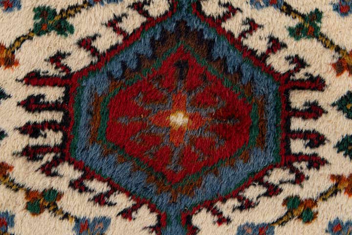 1' 11 x 2' 11 Hand Knotted Hamedan Wool Rug