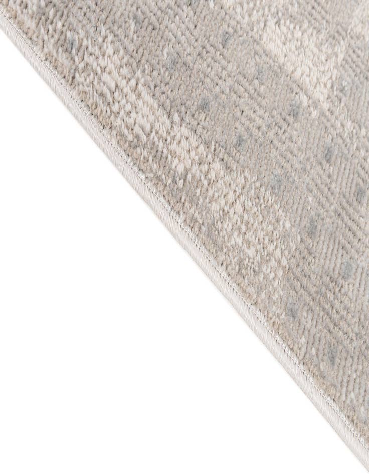 Detail image of 5' x 7' 4 Hanahan Rug