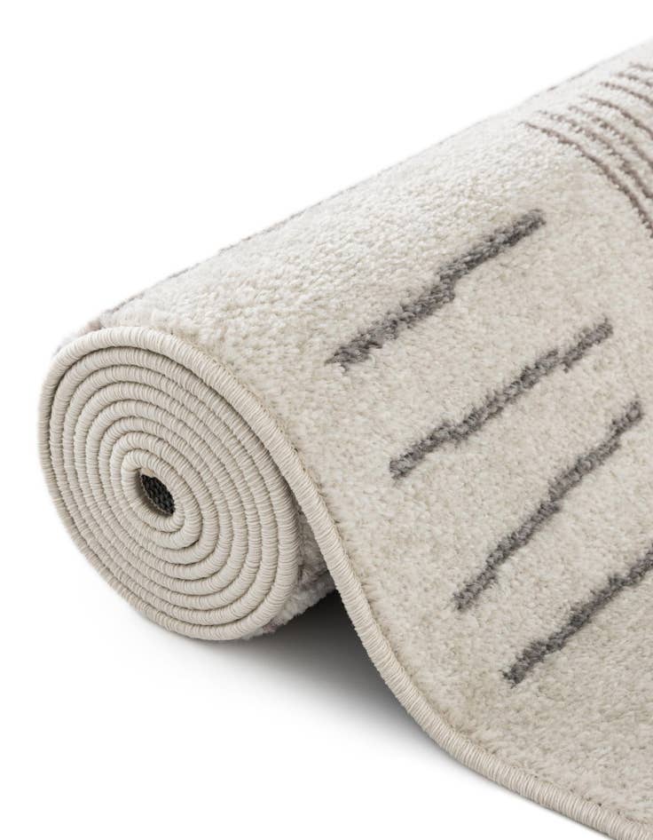 Detail image of 7' 10 x 10' Hanahan Rug