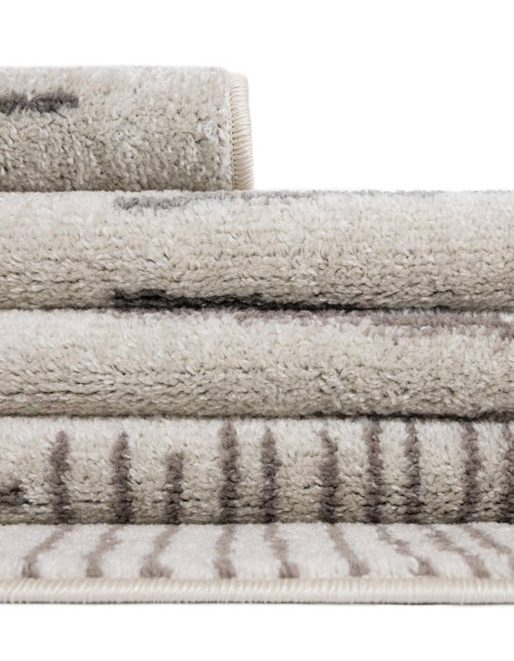 Detail image of 7' 10 x 10' Hanahan Rug