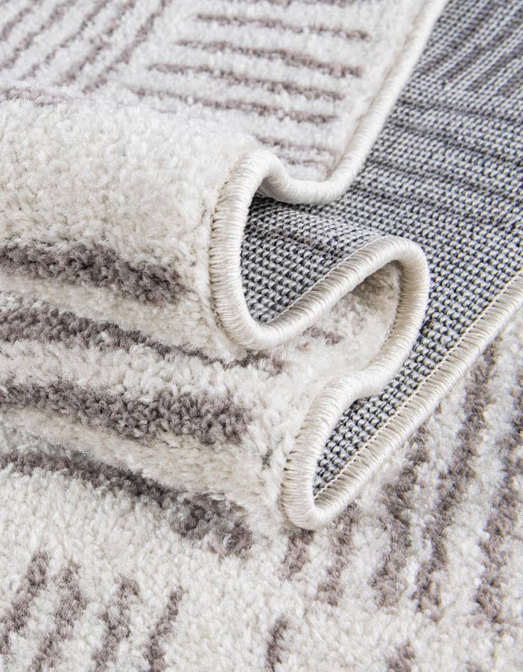 Detail image of 6' x 9' Hanahan Rug