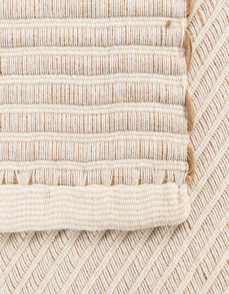 Detail image of 2' 1 x 3' 3 Hand Woven Hand Braided Jute Rug