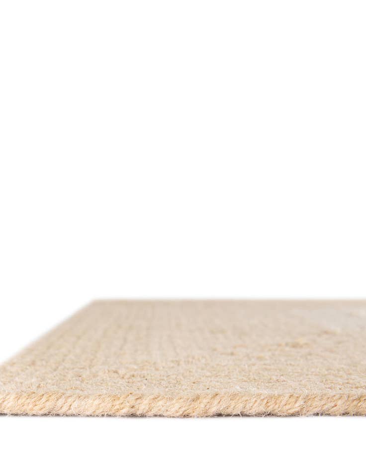 Detail image of 5' 1 x 8'  Hand Hand Braided Wool Rug