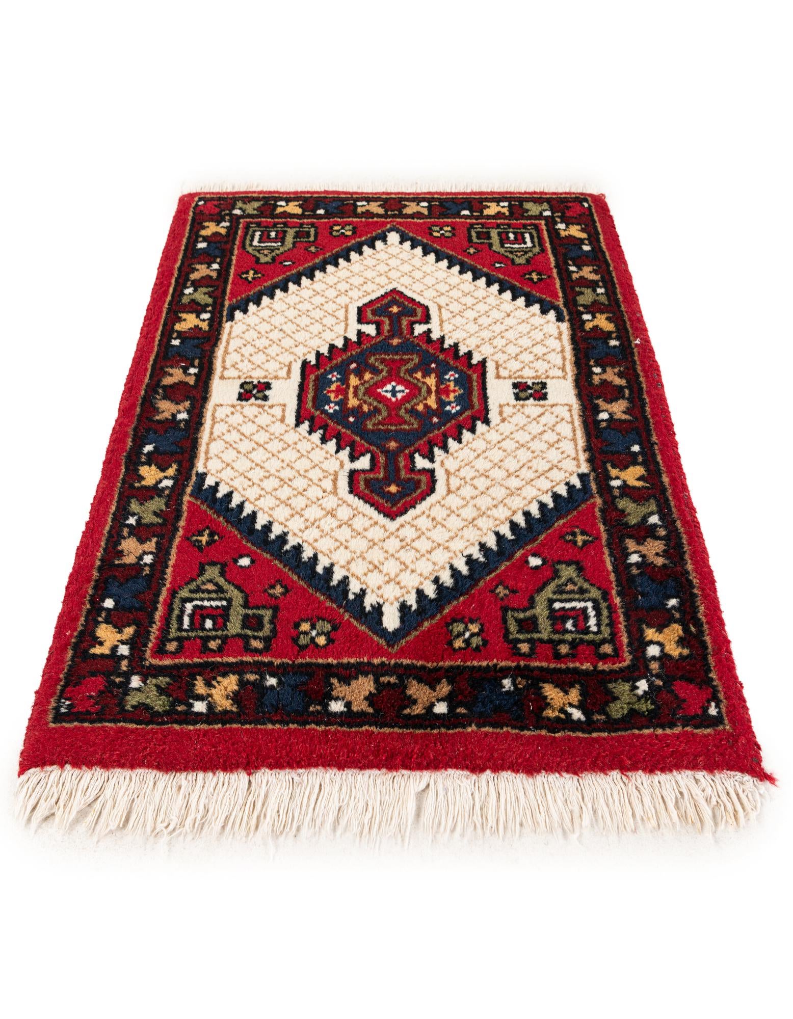 2' x 3' Hand Knotted Heriz Wool Rug