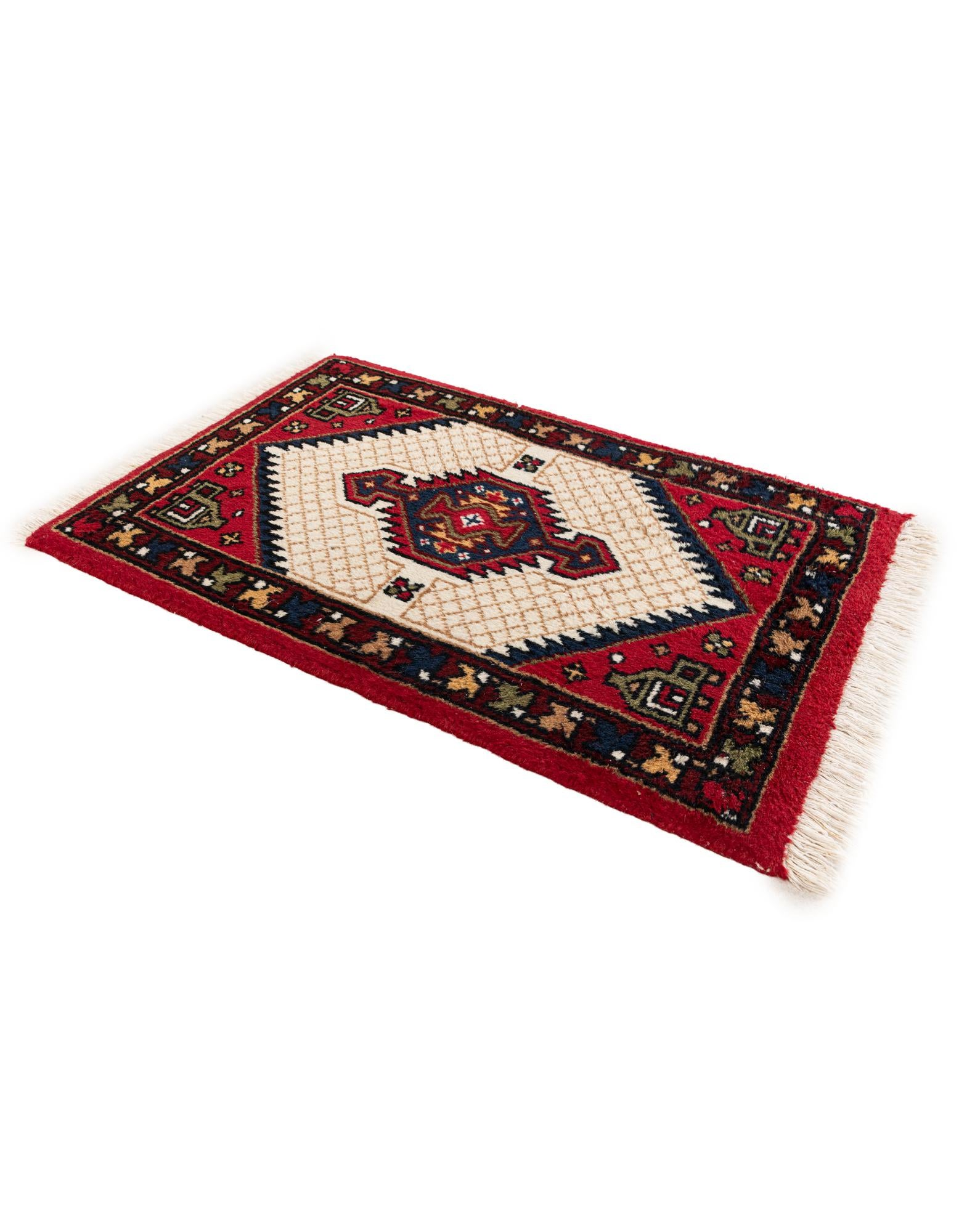 2' x 3' Hand Knotted Heriz Wool Rug