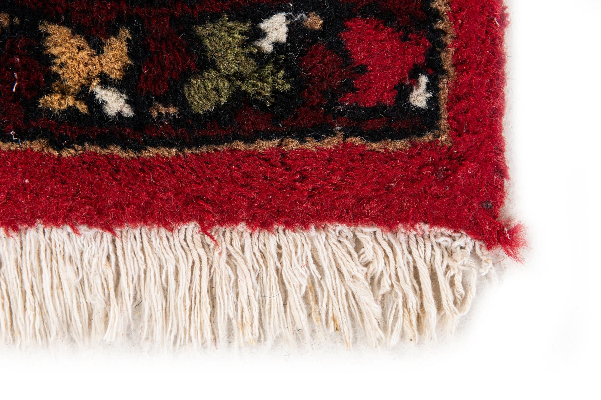 2' x 3' Hand Knotted Heriz Wool Rug
