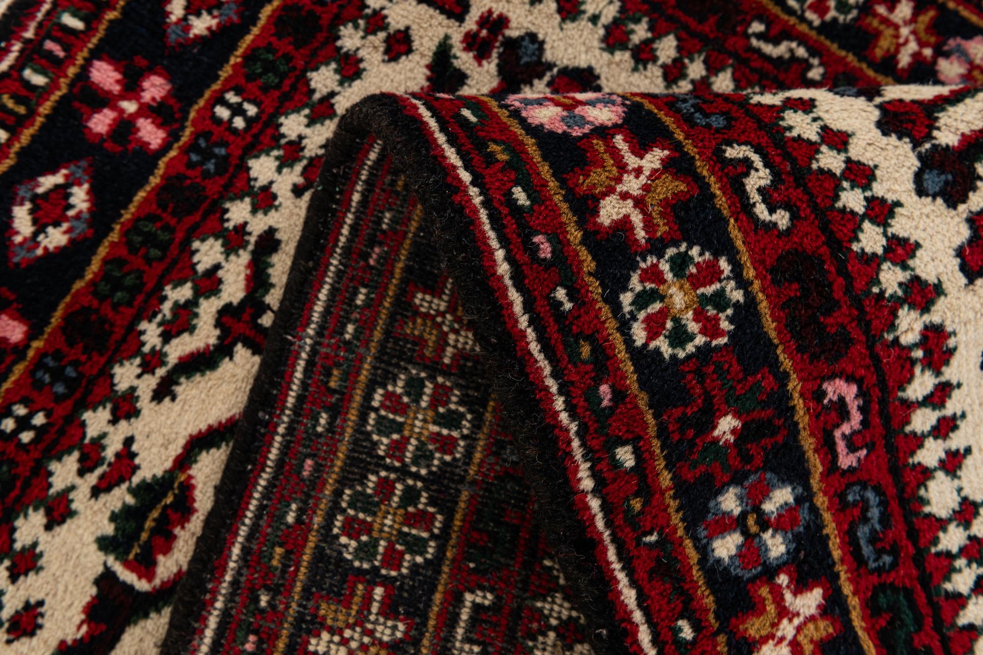 3' 1 x 5' 2 Hand Knotted Heriz Wool Rug