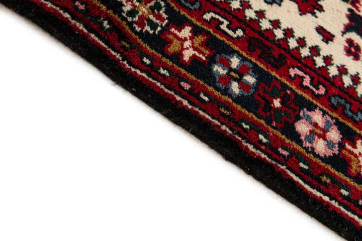 3' 1 x 5' 2 Hand Knotted Heriz Wool Rug