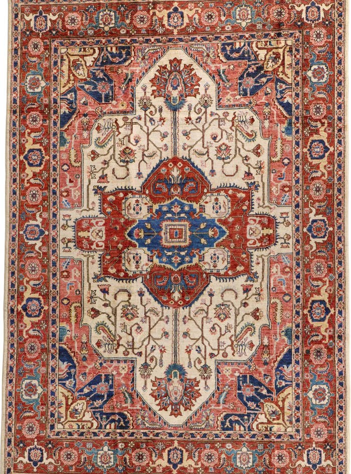 Detail image of 6' 8 x 9' 10 Hand Knotted Heriz Rug