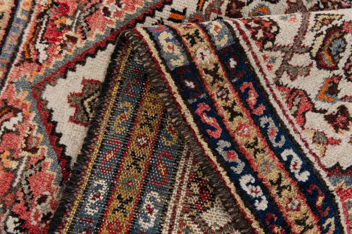 2' 4 x 3' 11 Hand Knotted Hossainabad Wool Rug