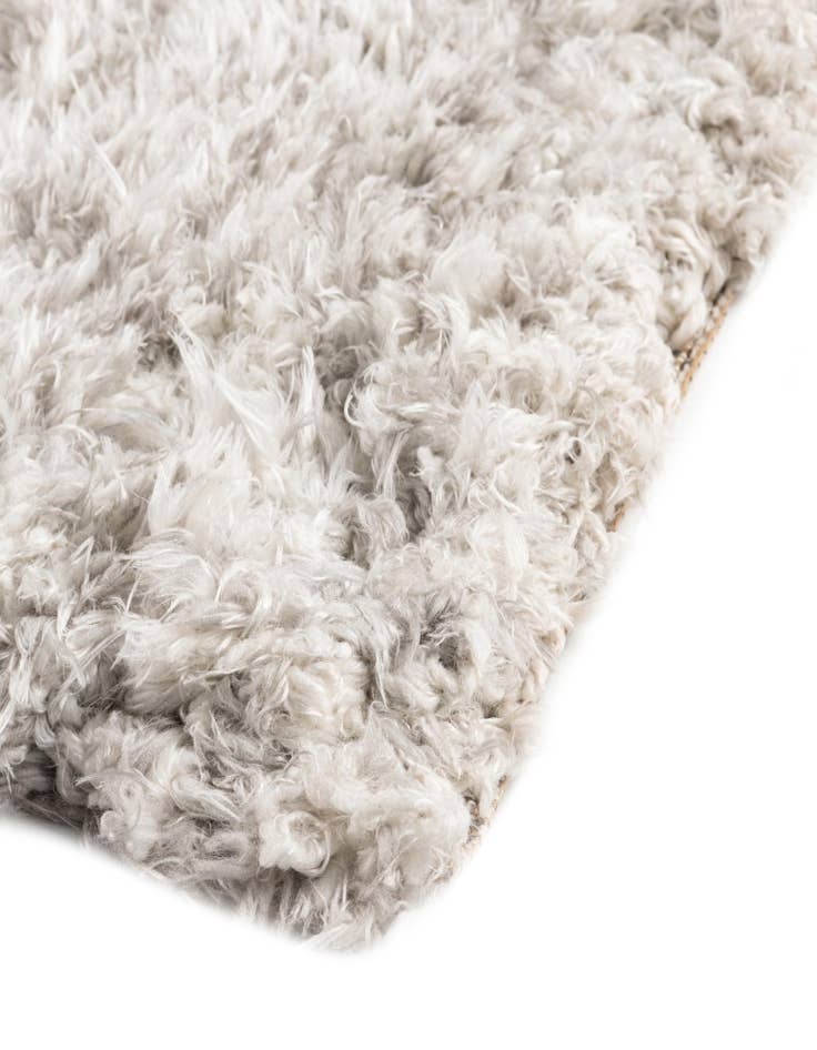 Detail image of 5' 3 x 7' 7 Infinity Shag Rug