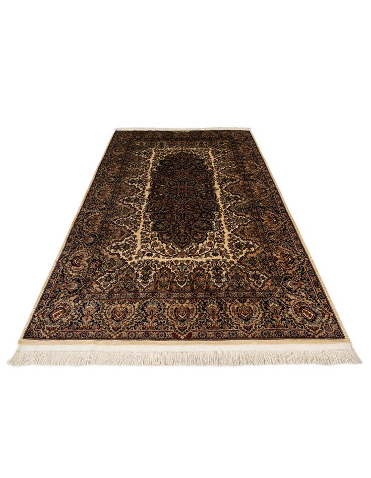 Detail image of 6' x 9' 10 Hand Knotted Isfahan Oriental Rug