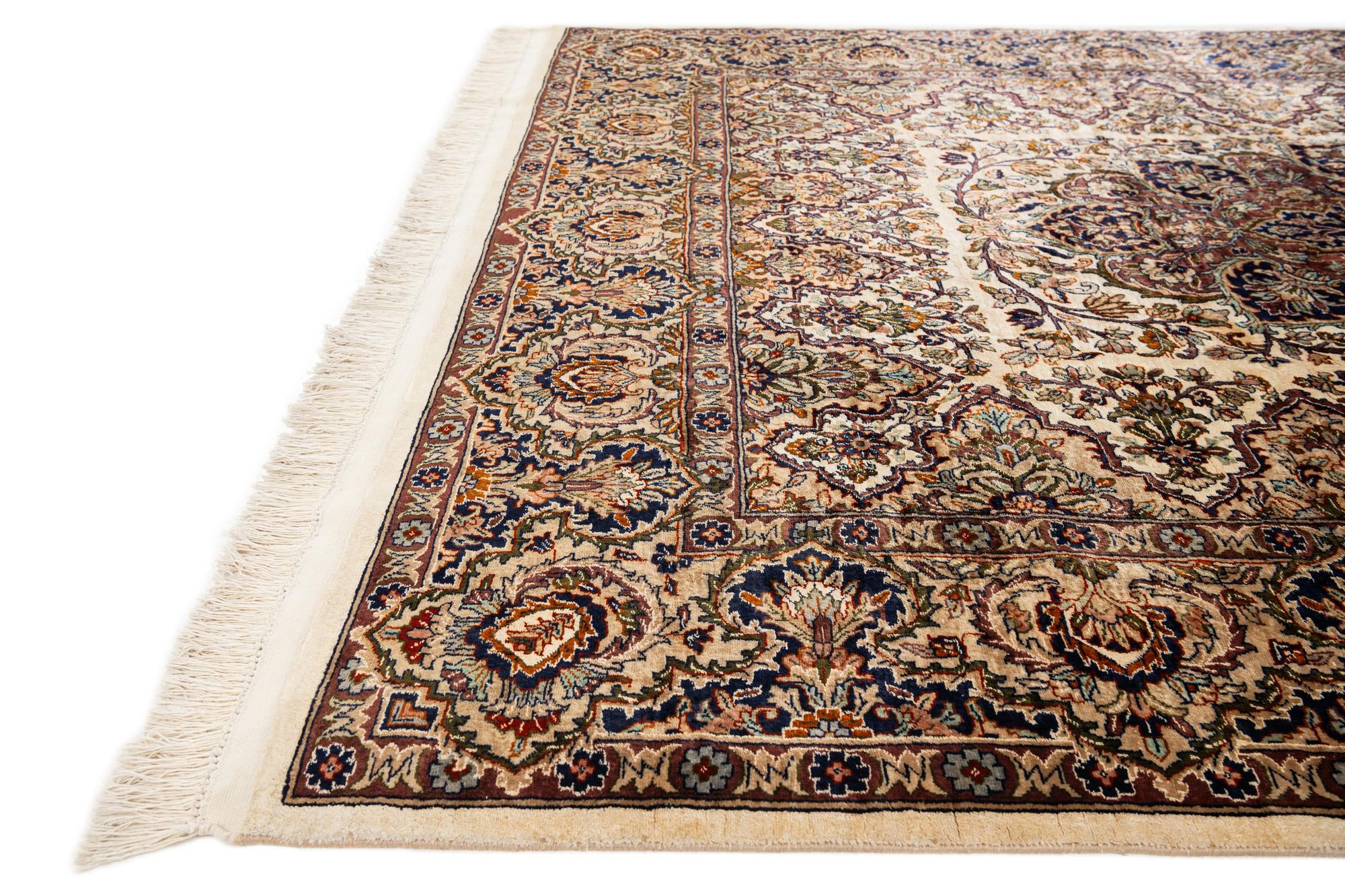 6' x 9' 10 Hand Knotted Isfahan Oriental Rug