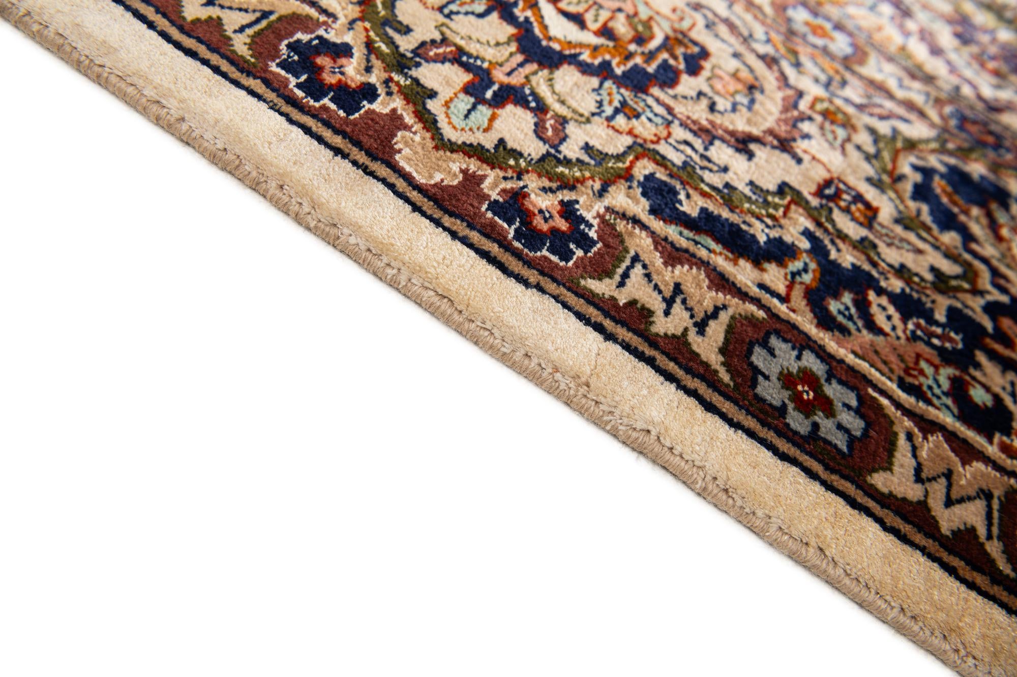 6' x 9' 10 Hand Knotted Isfahan Oriental Rug