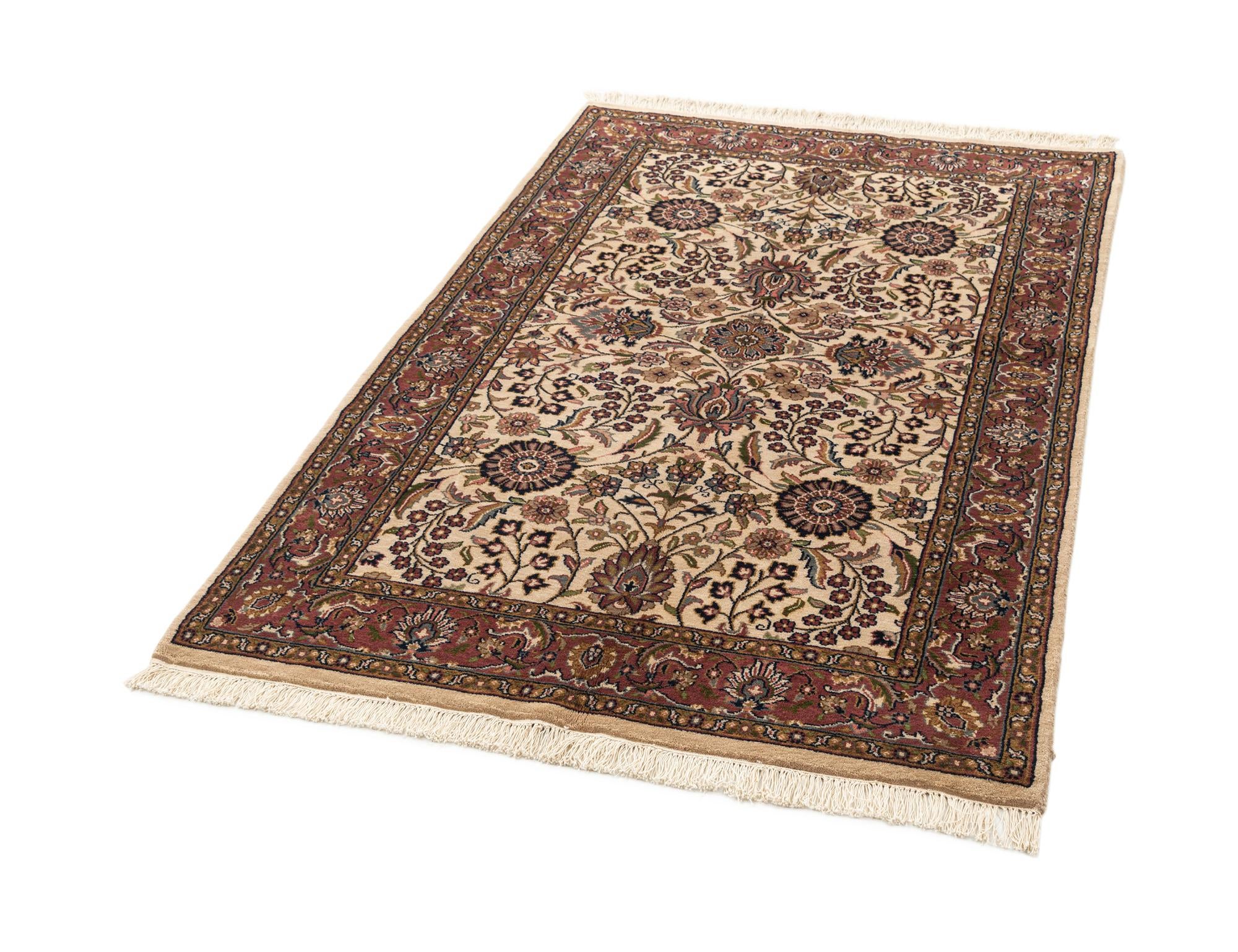 4' x 6' 8 Hand Knotted Isfahan Wool Rug