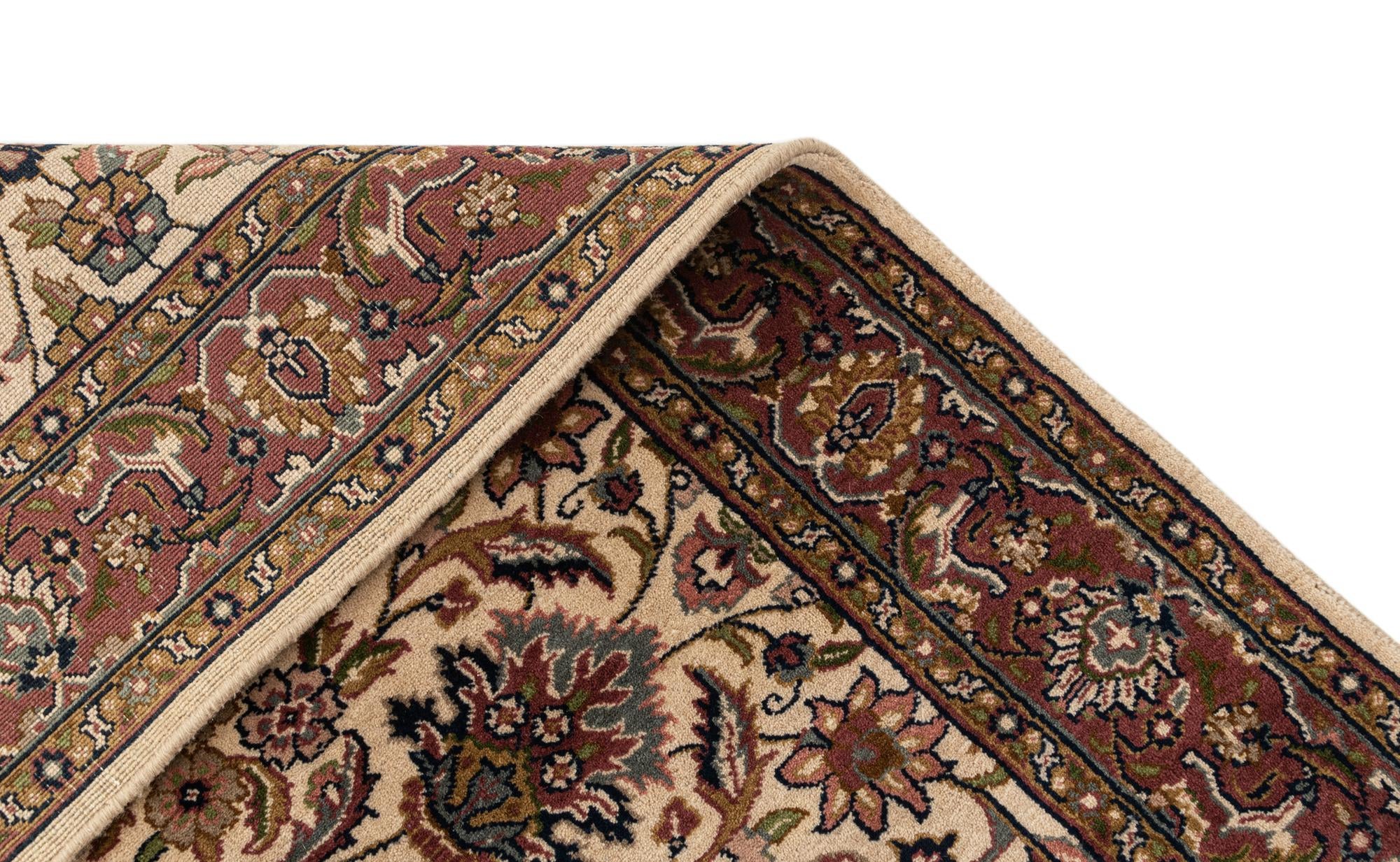 4' x 6' 8 Hand Knotted Isfahan Wool Rug