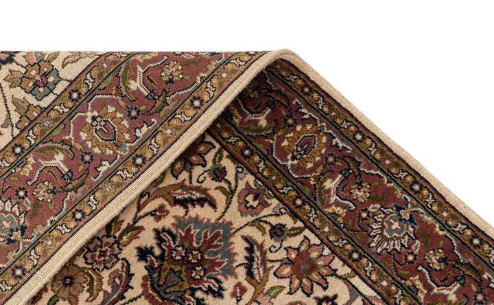 4' x 6' 8 Hand Knotted Isfahan Wool Rug