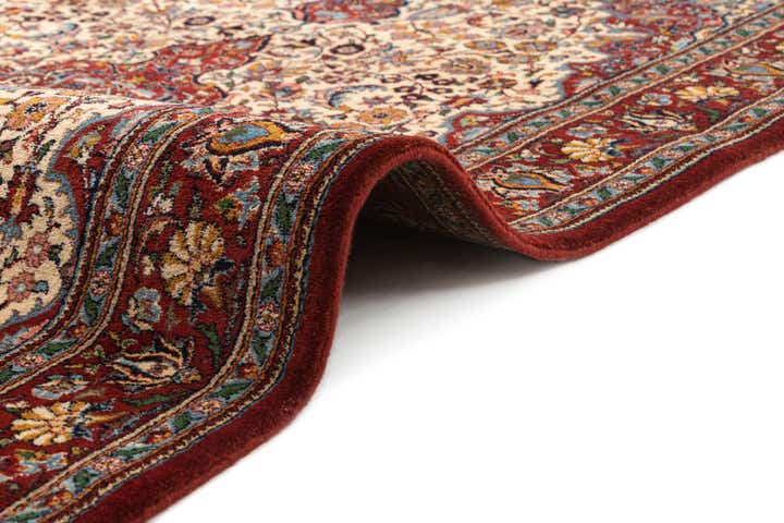 4' x 6' 8 Hand Knotted Isfahan Wool Rug