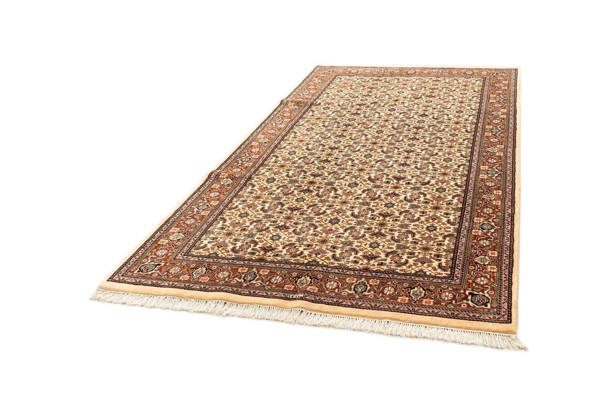 5' 9 x 10' 6 Hand Knotted Isfahan Wool Rug
