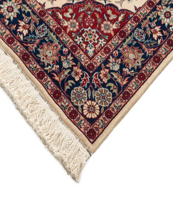 Detail image of 3' 4 x 5' 4 Hand Knotted Isfahan Oriental Wool Rug