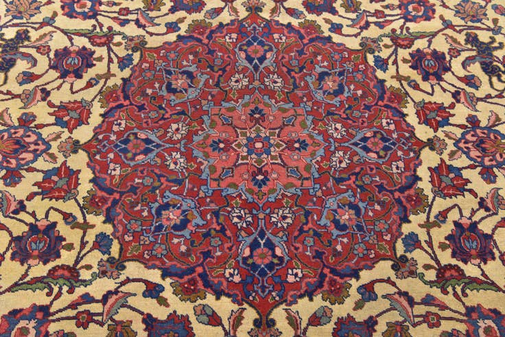 Detail image of 8' 7 x 11' 4 Hand Knotted Isfahan Persian Wool Rug