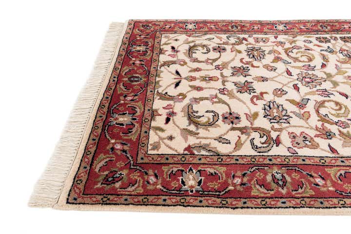 3' x 5' 4 Hand Knotted Isfahan Wool Rug