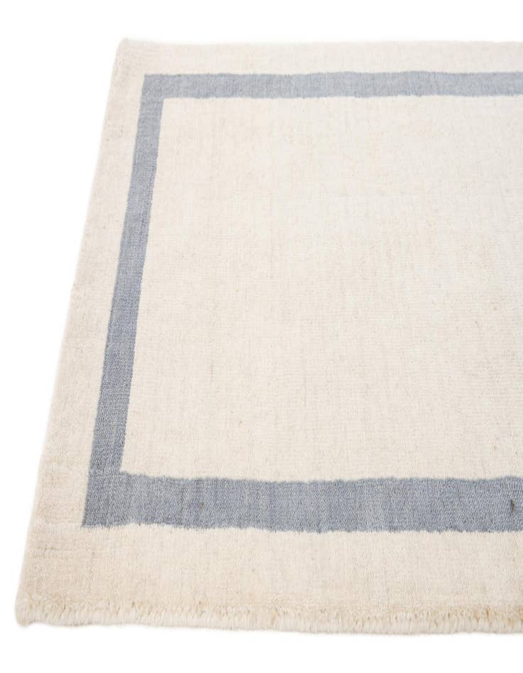 Detail image of 2' x 3'  Hand Woven Jill Zarin English Manor Rug