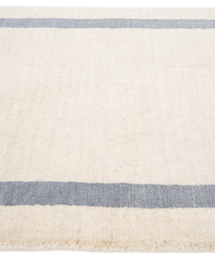 Detail image of 2' x 3'  Hand Woven Jill Zarin English Manor Rug