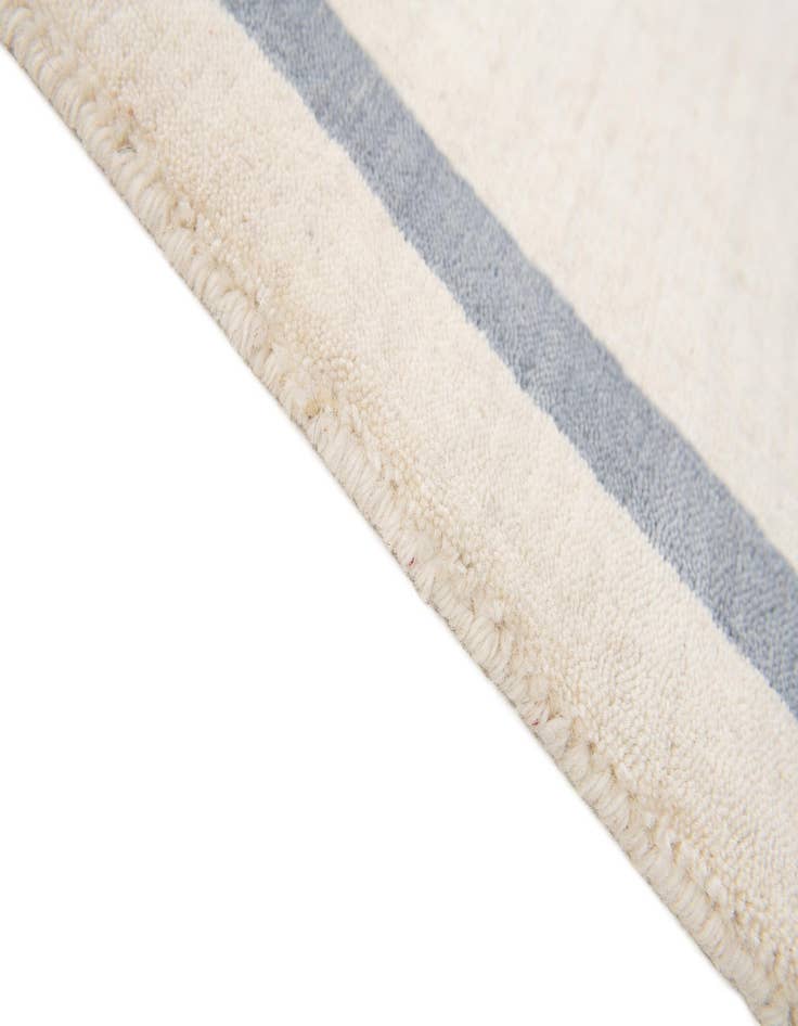 Detail image of 2' x 3'  Hand Woven Jill Zarin English Manor Rug