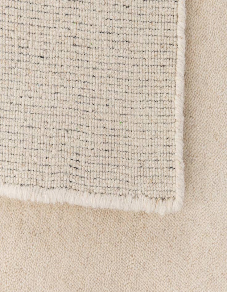 Detail image of 2' 2 x 3' 3  Hand Woven Jill Zarin English Manor Wool Rug