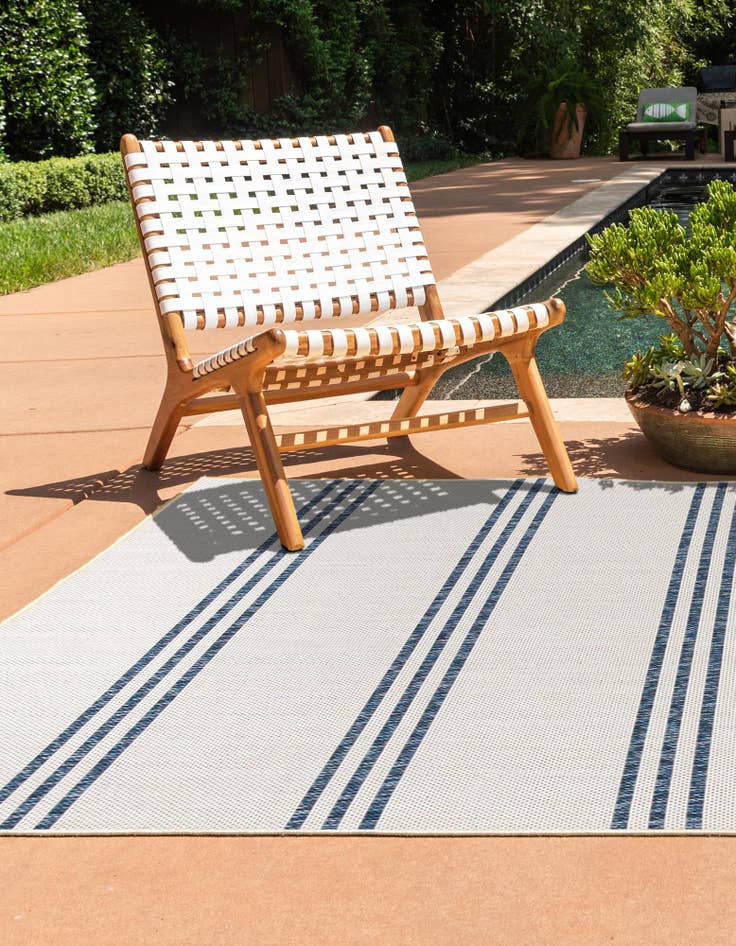 Detail image of 2' x 3' Easy-Clean Jill Zarin Anguilla Indoor / Outdoor Rug