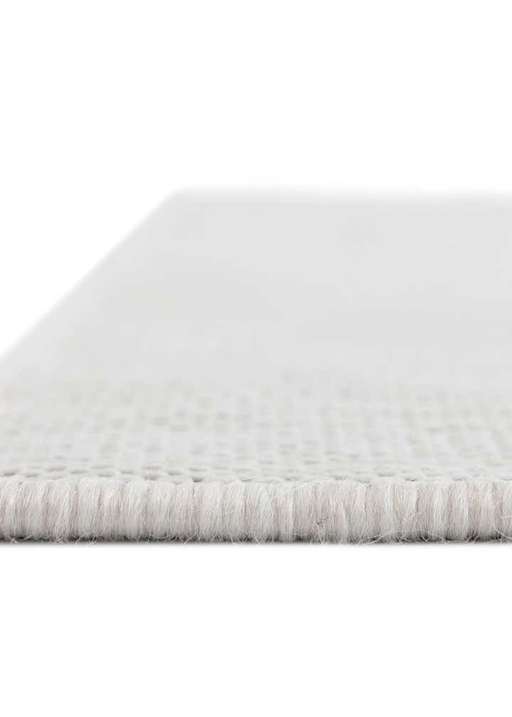 2' x 3' Easy-Clean Jill Zarin Anguilla Indoor / Outdoor Rug