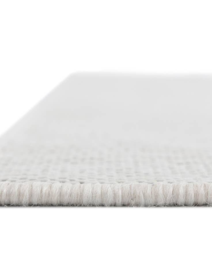 Detail image of 3' x 5' 3 Easy-Clean Jill Zarin Anguilla Indoor / Outdoor Rug