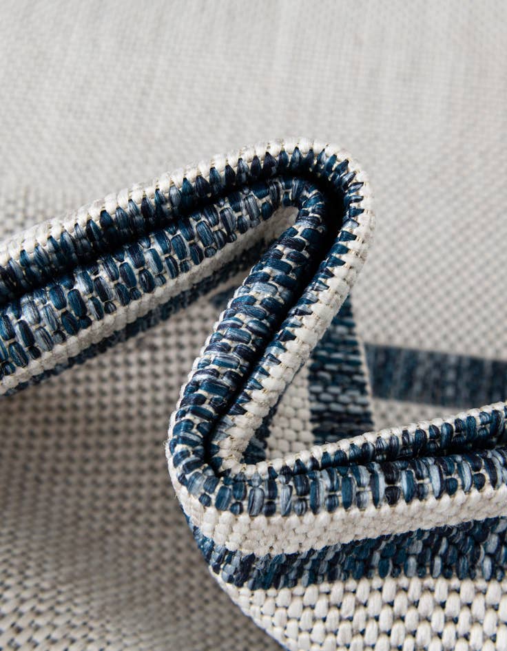 Detail image of Custom Ivory Easy-Clean Jill Zarin Indoor / Outdoor Rug
