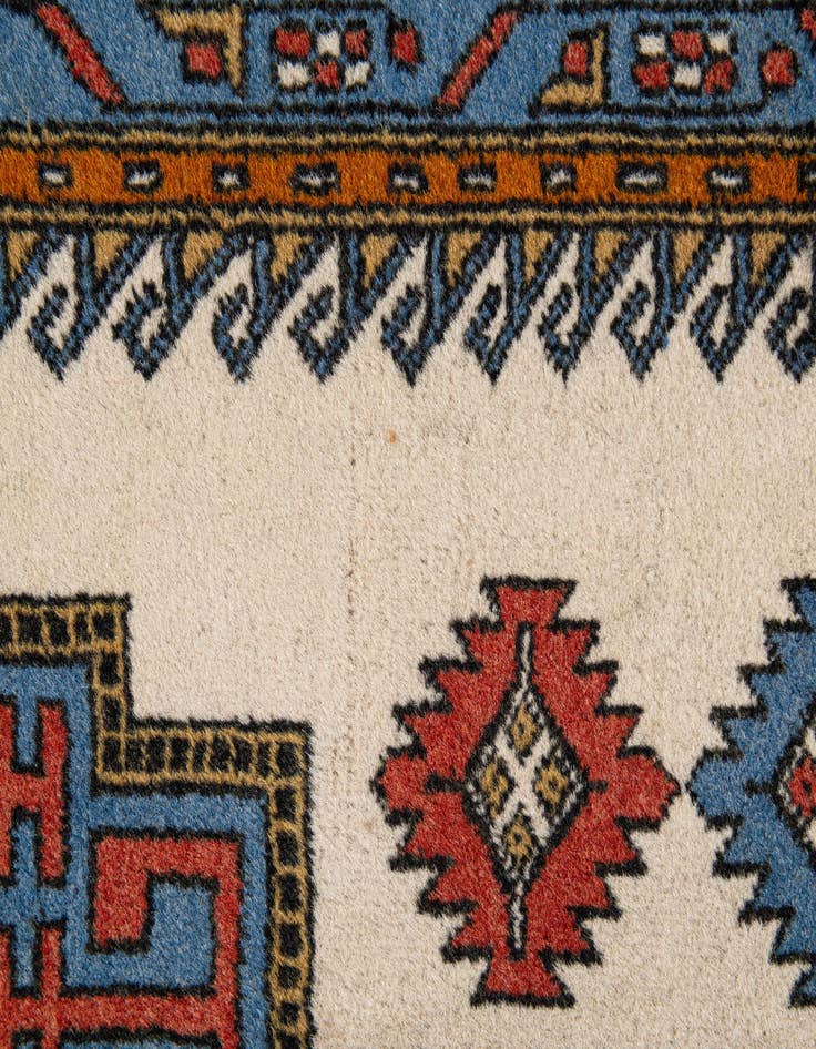 Detail image of 5' 2 x 7' 4  Hand Knotted Kars Wool Rug