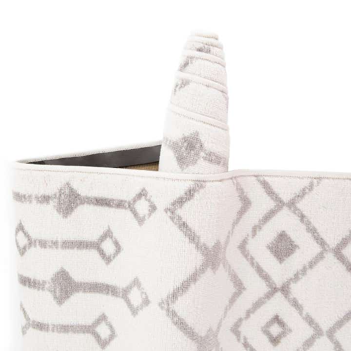 10' 8 x 16' 5 Kasbah Trellis Rug