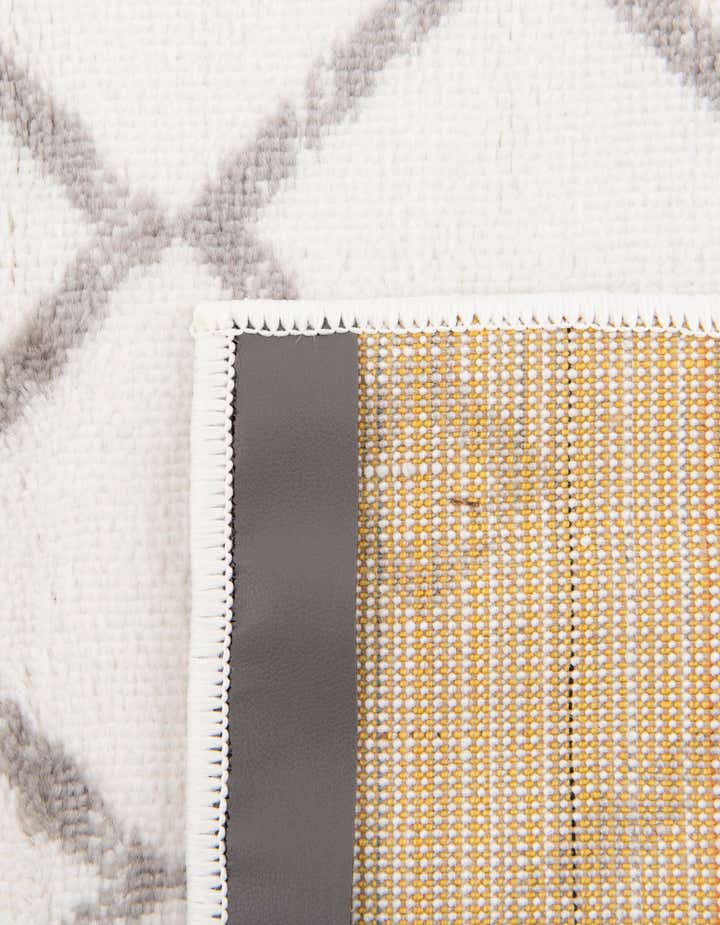 10' 8 x 16' 5 Kasbah Trellis Rug